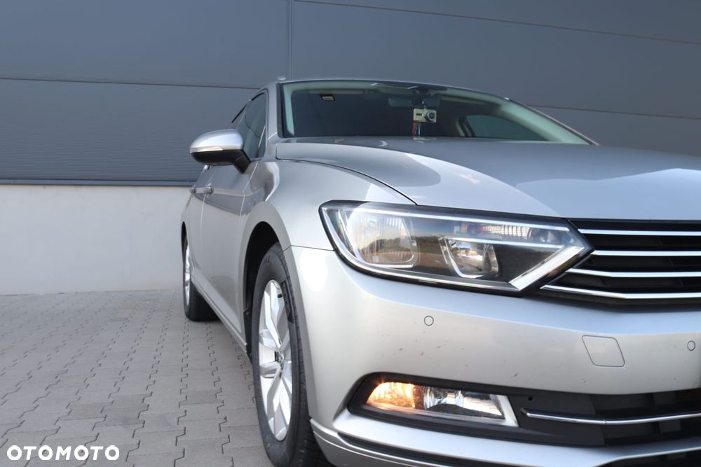 Volkswagen Passat 1.6 TDI BMT Comfortline - 17