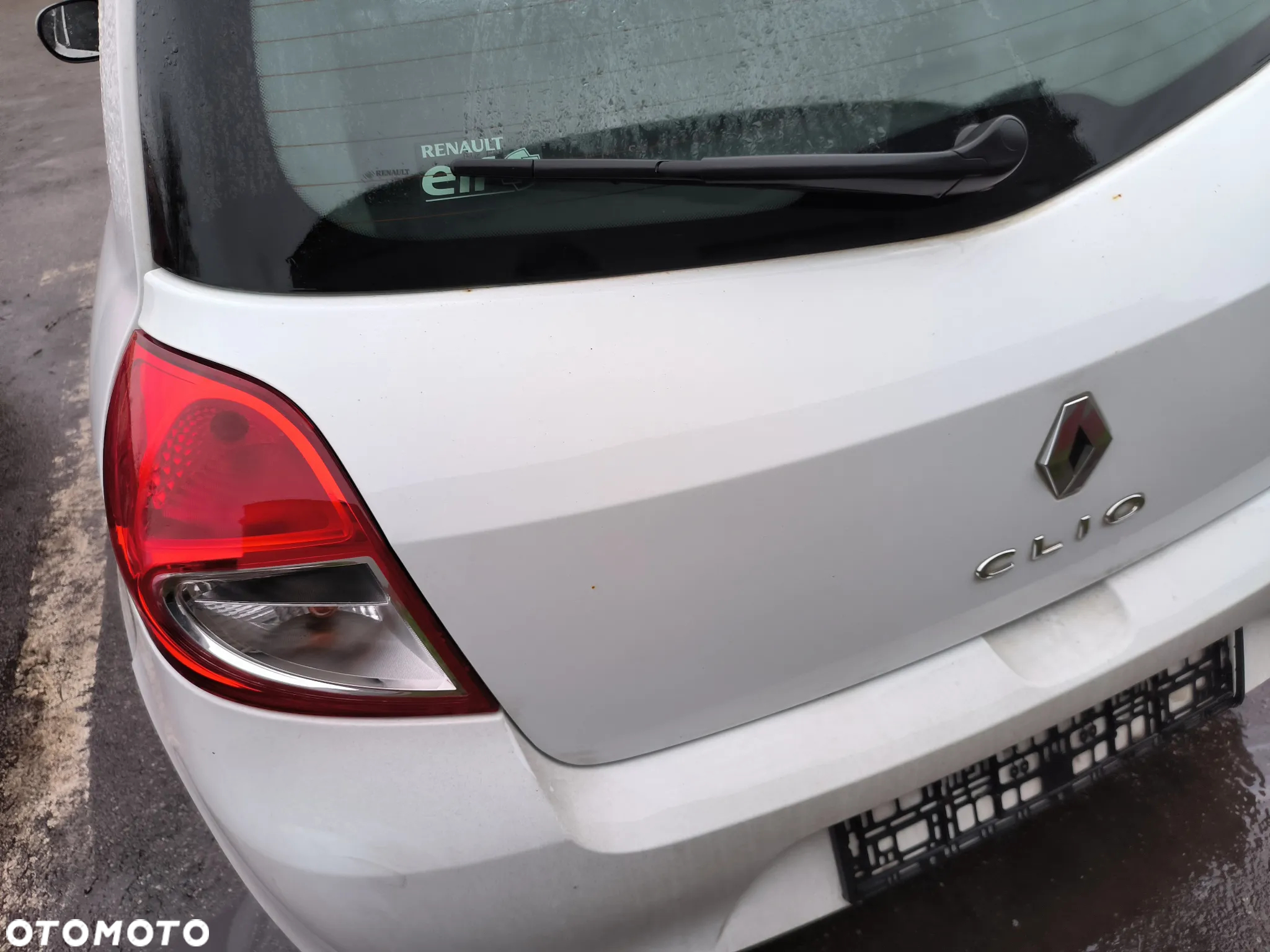 Klapa bagażnika tylna Renault Clio III Lift OV369 - 2