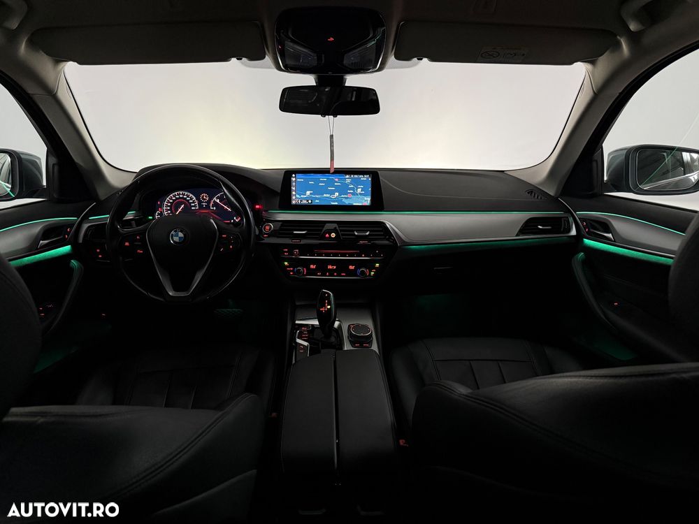 BMW Seria 5 520d xDrive Aut. - 12