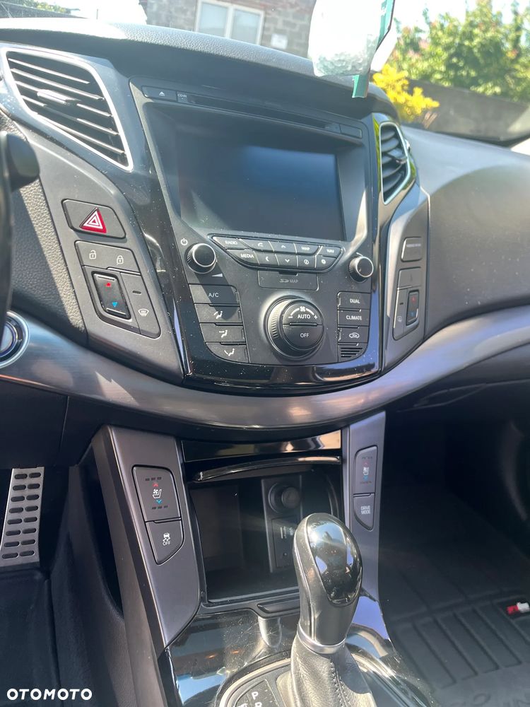 Hyundai i40 Kombi 1.7 CRDi DCT Premium - 8