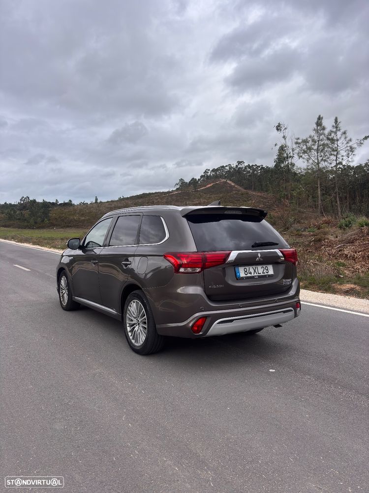 Mitsubishi Outlander 2.0 PHEV Intense Navi - 8