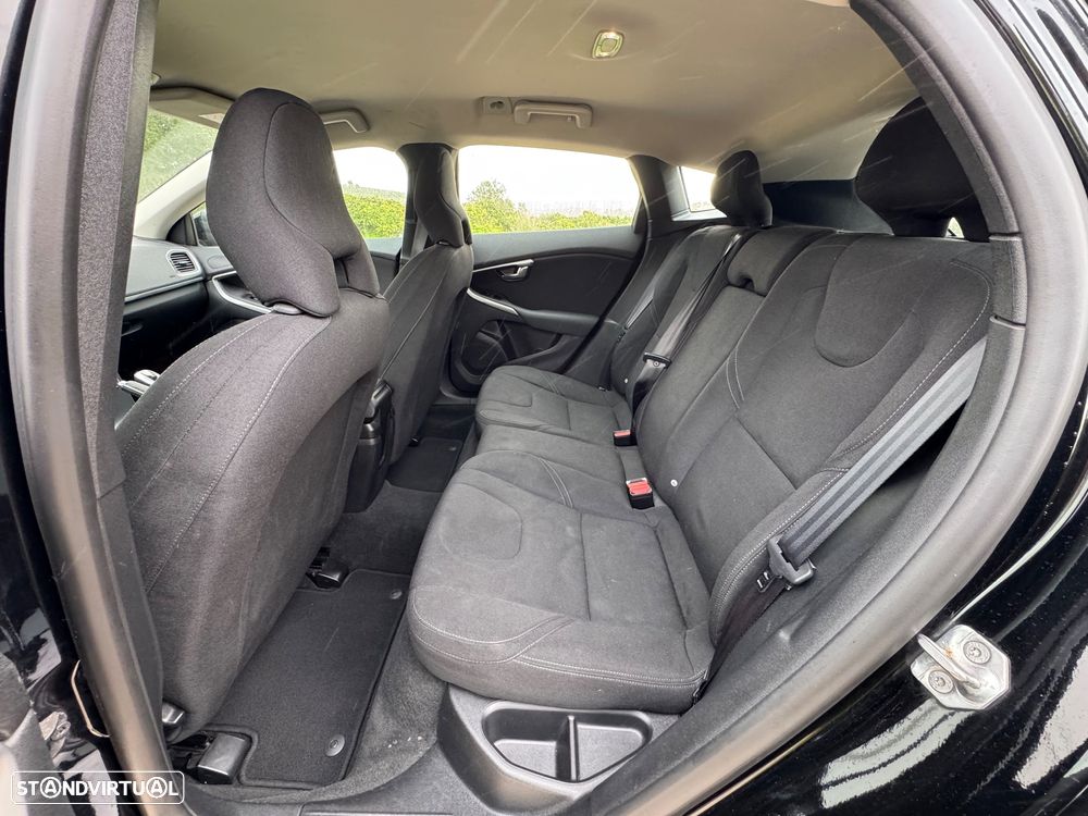 Volvo V40 1.6 D2 Momentum Eco - 8