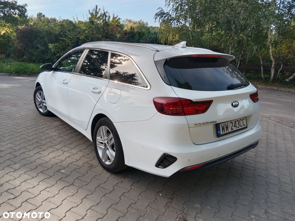 Kia Ceed - 8