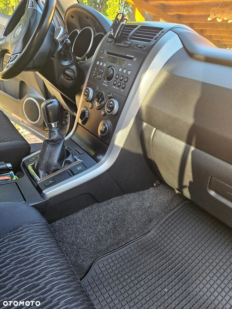 Suzuki Grand Vitara 2.4 Premium EU5 - 17