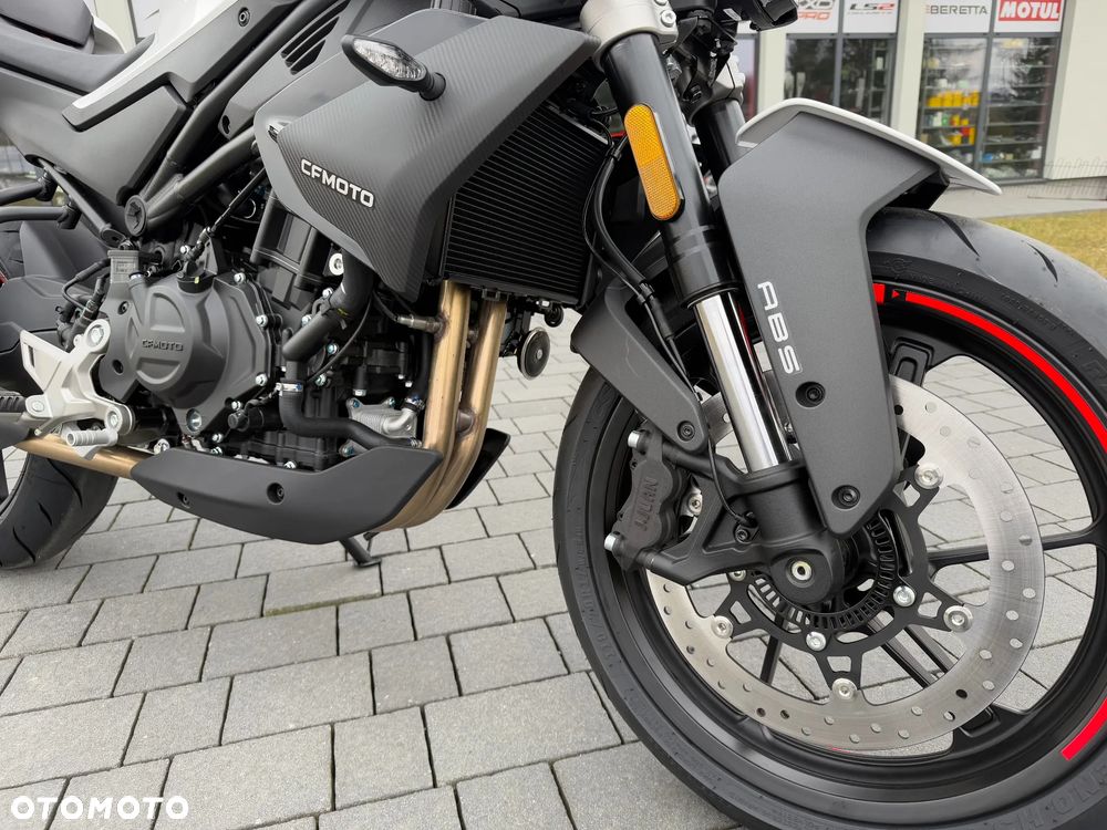 CFMoto 450NK - 6