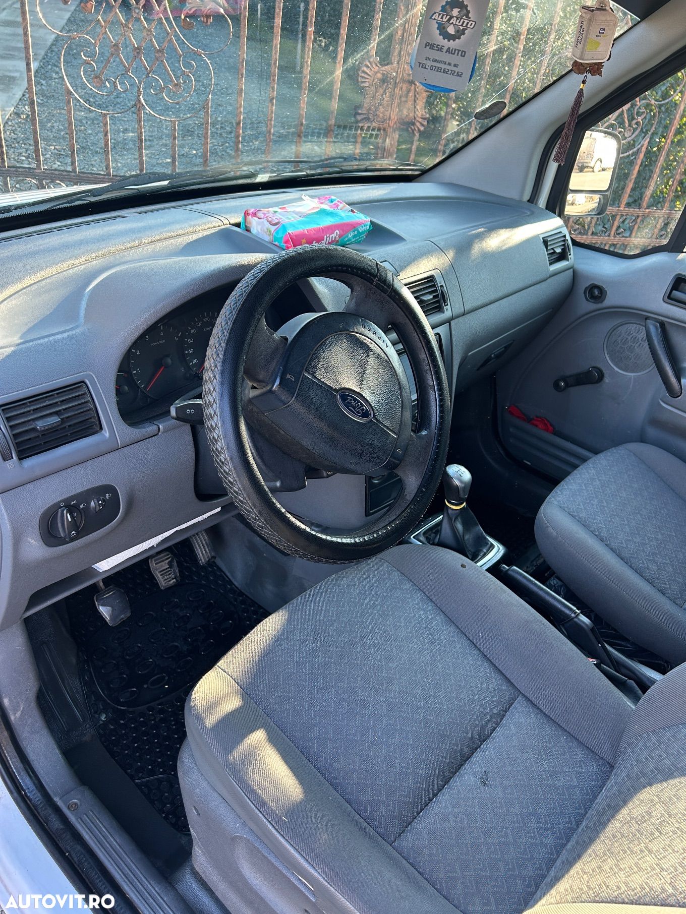 Ford Transit Connect - 4