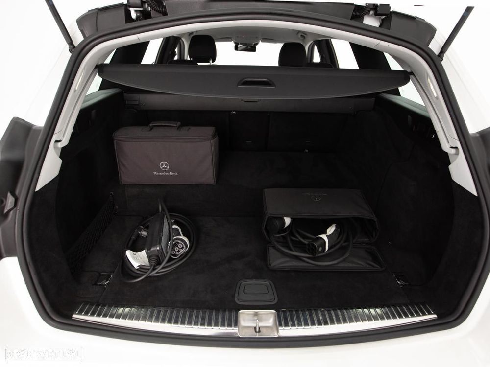 Mercedes-Benz E 300 de 9G-TRONIC - 13