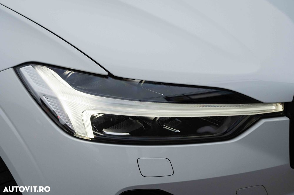 Volvo XC 60 Recharge T6 Twin Engine eAWD R-Design Expression - 11