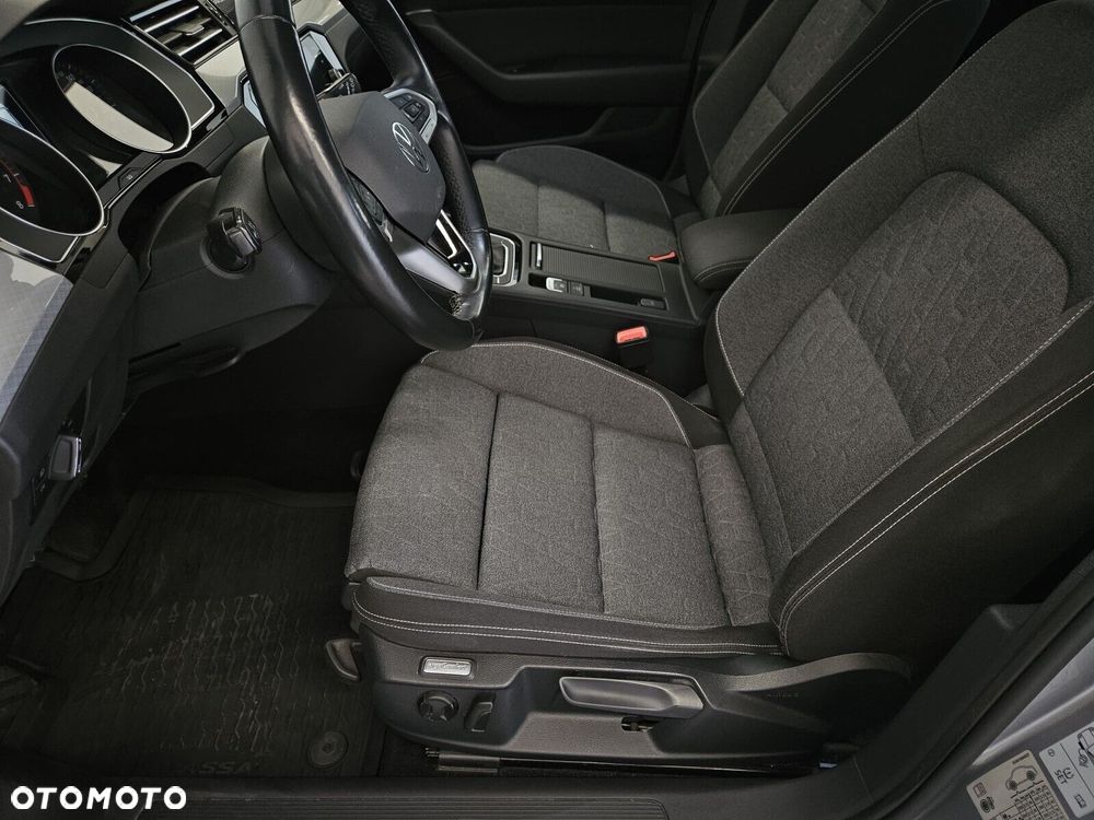 Volkswagen Passat - 7