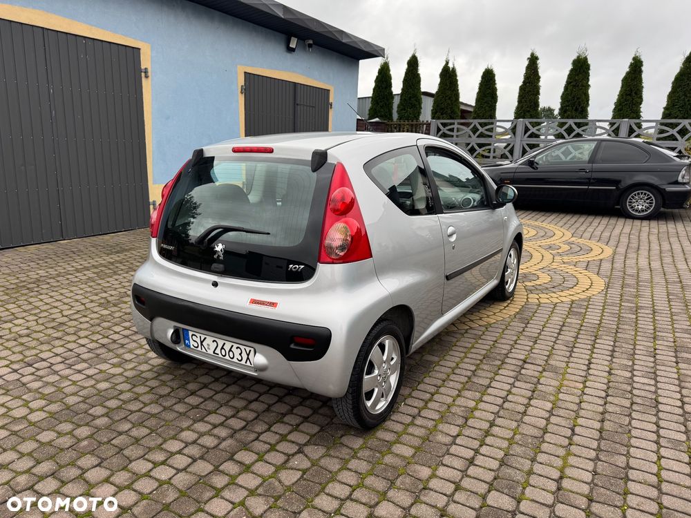Peugeot 107 1.0 Urban Move - 9