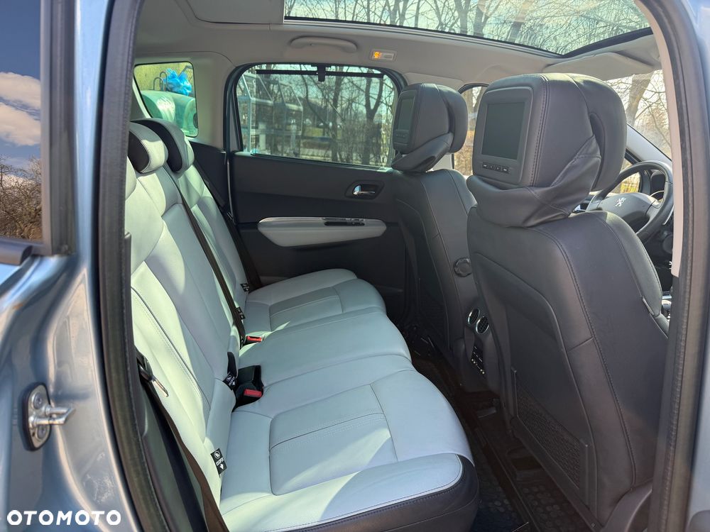 Peugeot 3008 Hybrid4 - 36