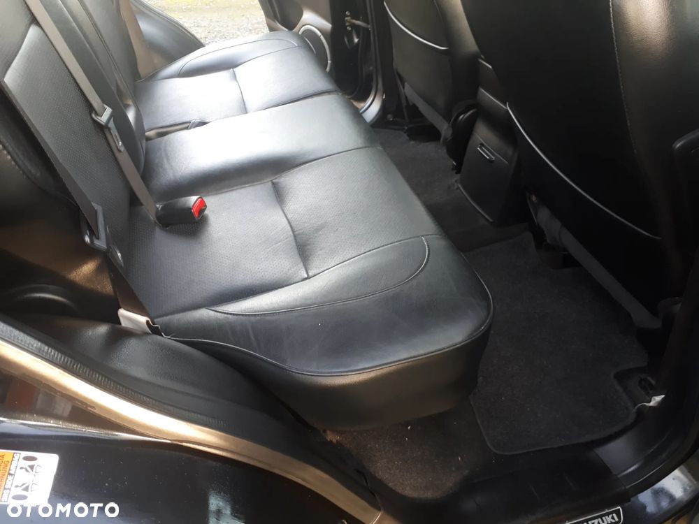 Suzuki Grand Vitara 2.0 De luxe - 19