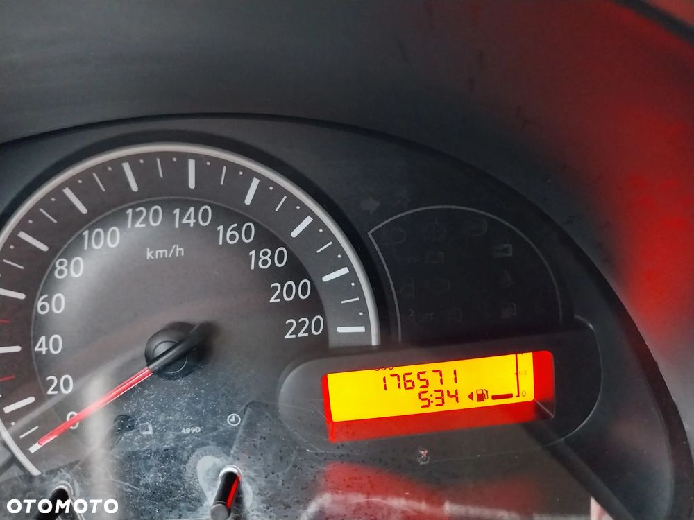 Nissan Micra - 8