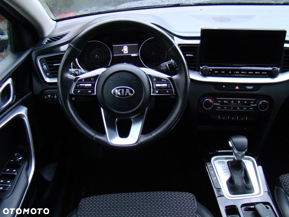Kia XCeed 1.5 T-GDI OPF DCT7 JBL Sound Edition - 31