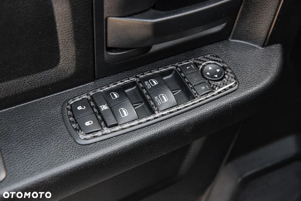 Dodge RAM 1500 5.7 4x4 - 12