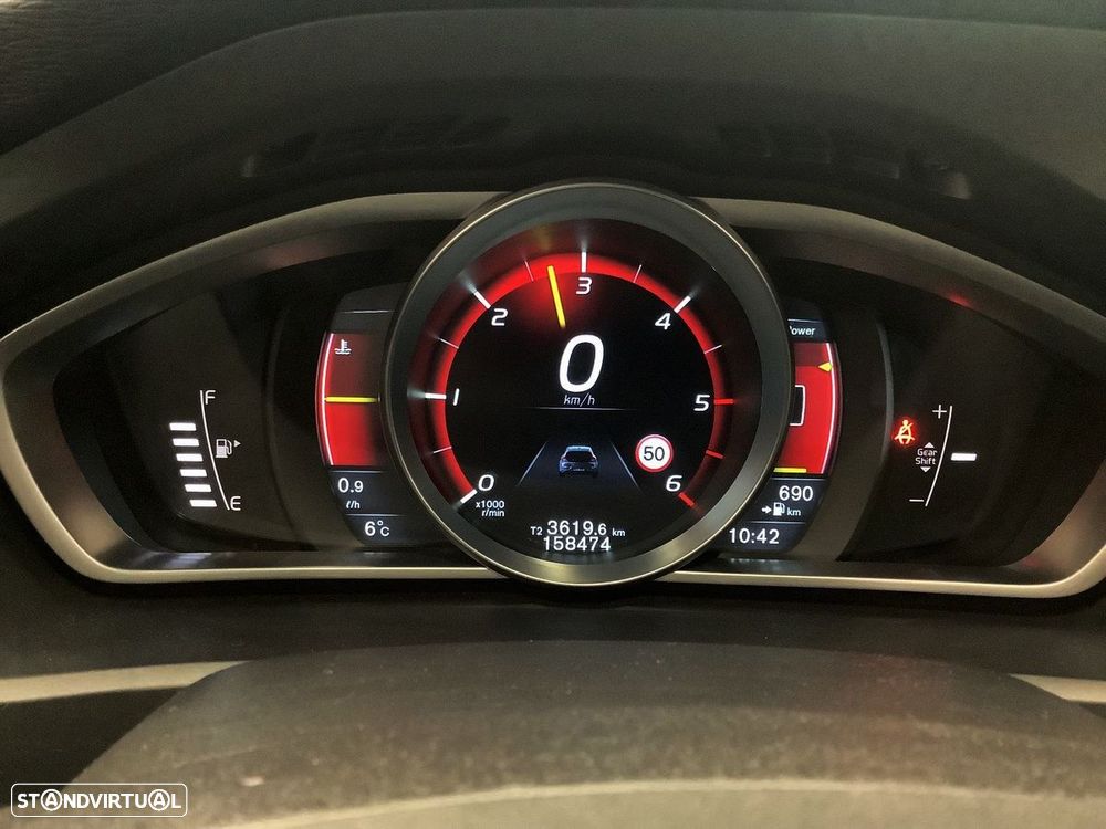 Volvo V40 D2 R Design - 2