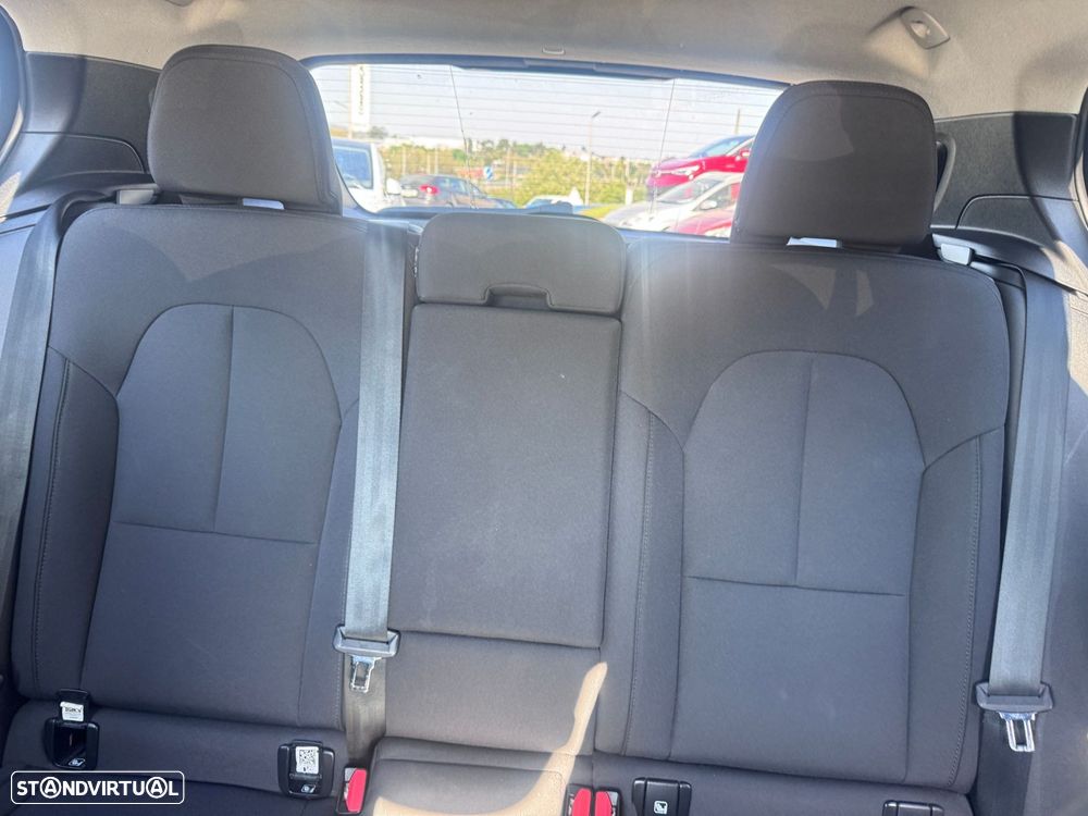 Volvo XC 40 T3 Geartronic Momentum Pro - 11