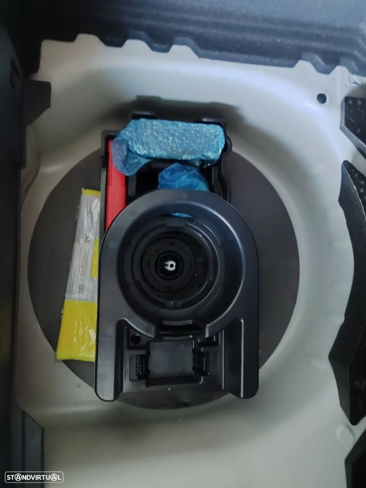 Opel Corsa 1.2 T GS - 40