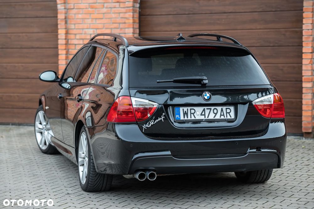 BMW Seria 3 330xi Touring - 10