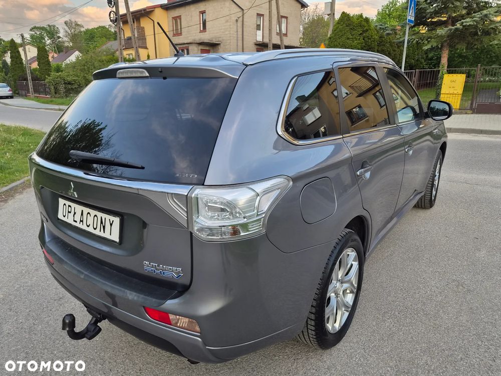 Mitsubishi Outlander - 3