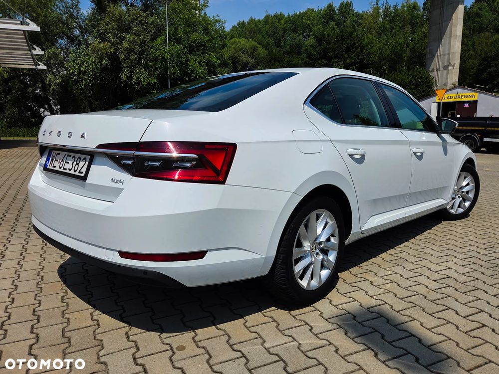 Skoda Superb 2.0 TDI SCR 4x4 Style DSG - 14