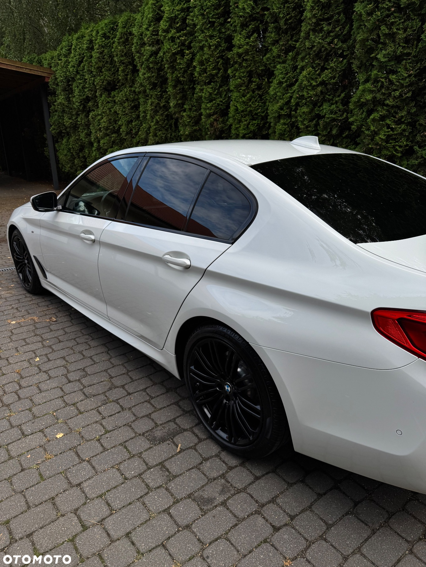 BMW Seria 5 520d xDrive - 4