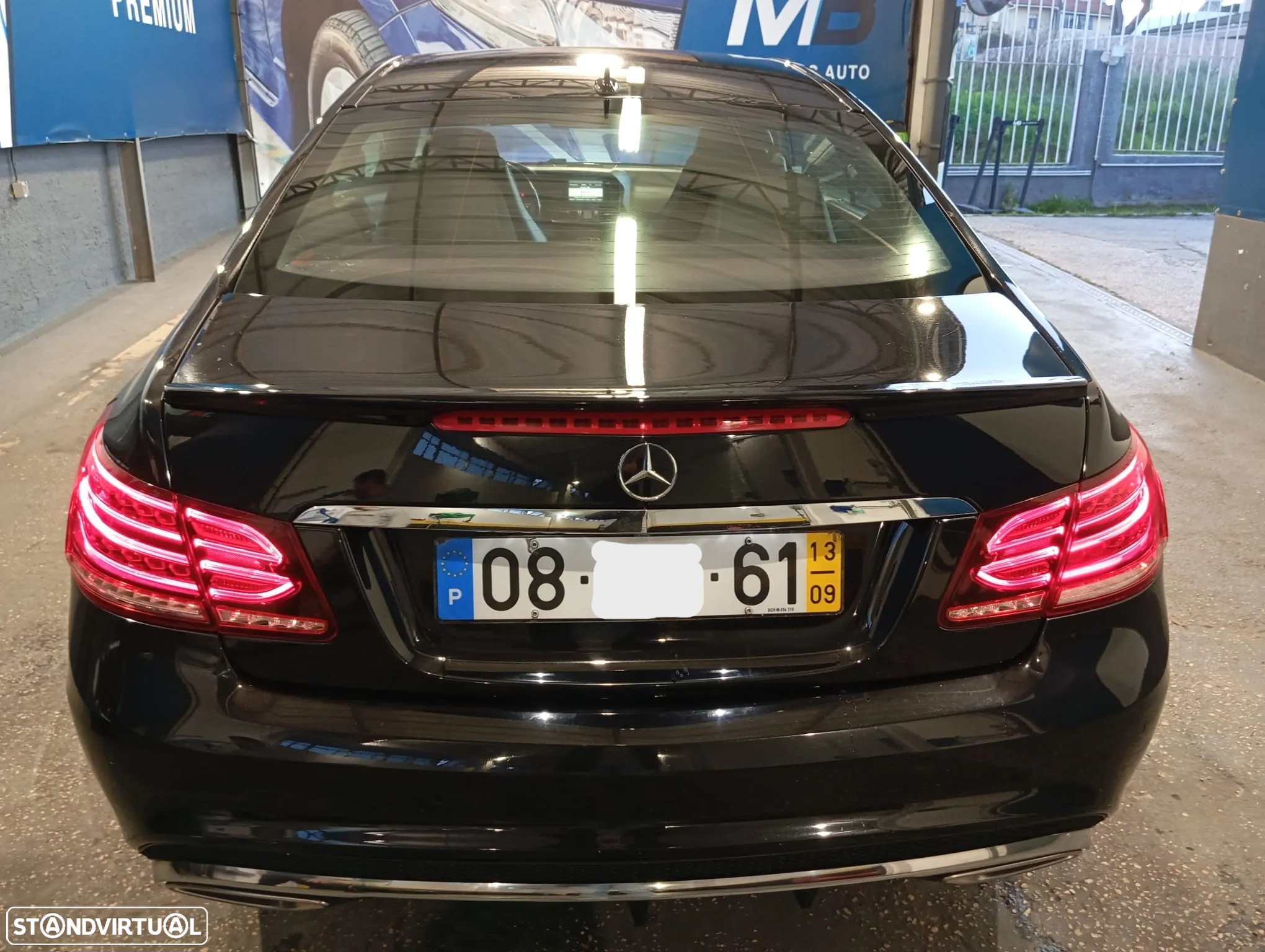 Mercedes-Benz E 220 CDI Coupe 7G-TRONIC - 23