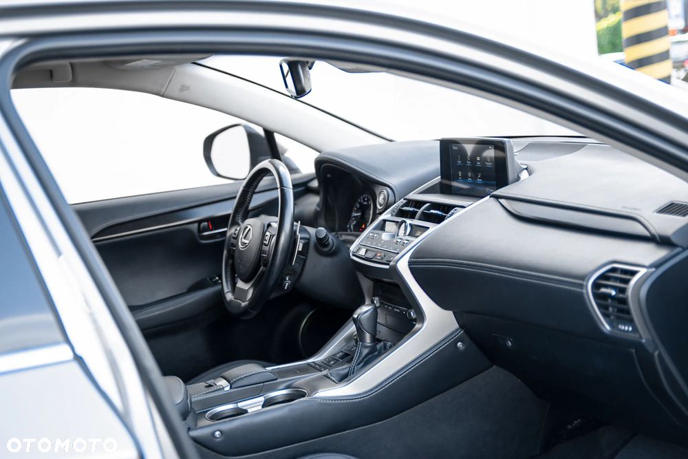 Lexus NX - 11