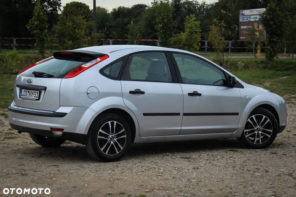 Ford Focus 1.6 Comfort - 6