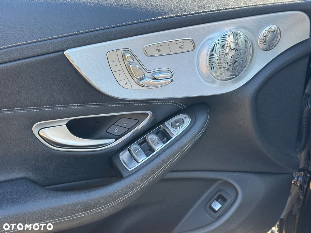 Mercedes-Benz Klasa C 300 9G-TRONIC - 20