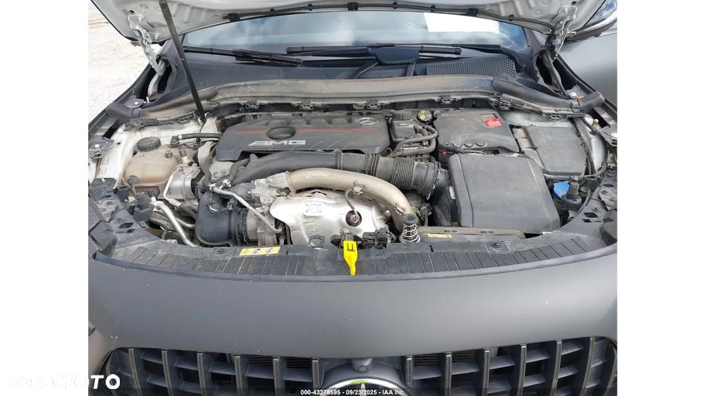 Mercedes-Benz GLA - 14