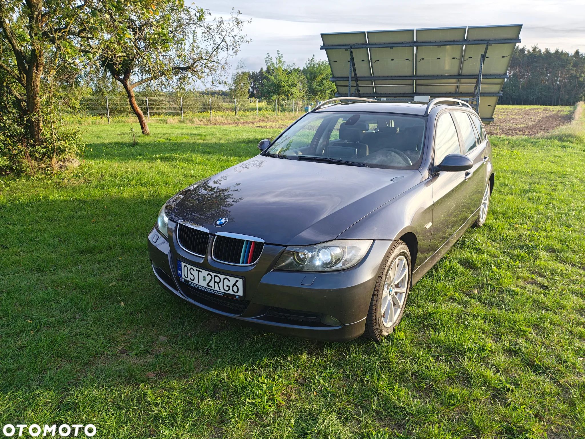BMW Seria 3 320i Touring - 1