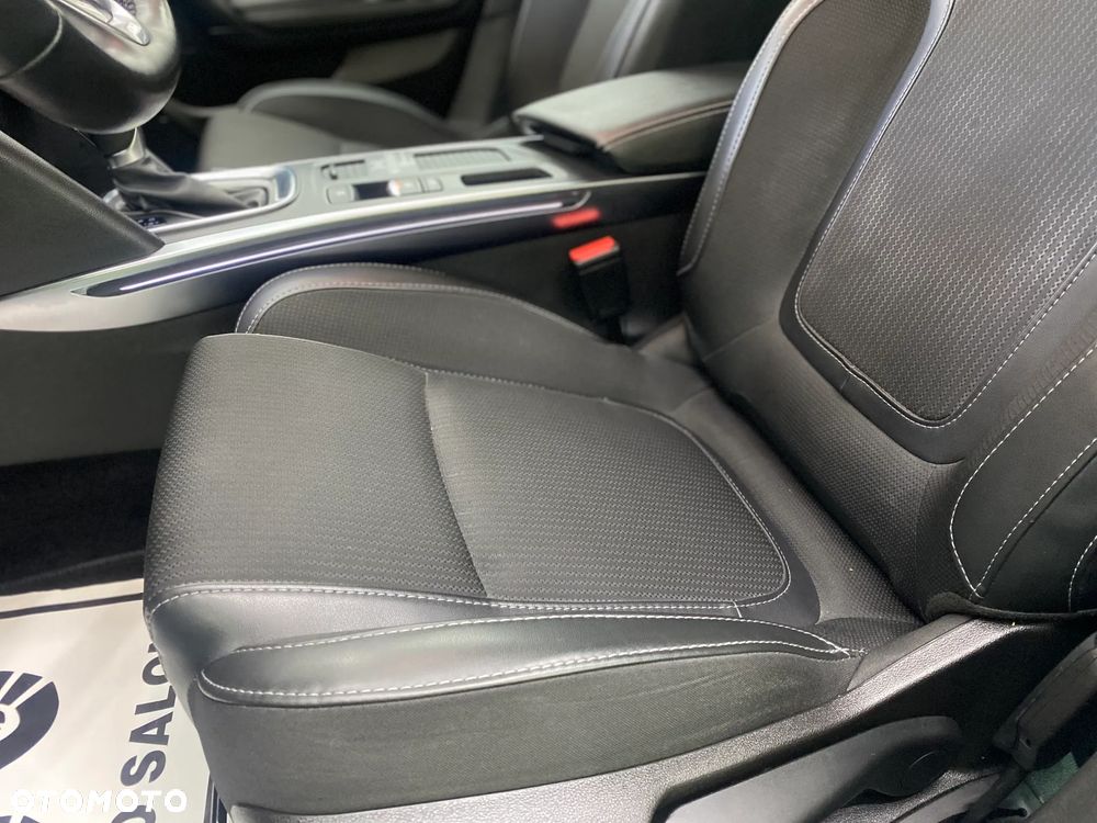 Renault Megane TCe 140 GPF EDC INTENS - 28