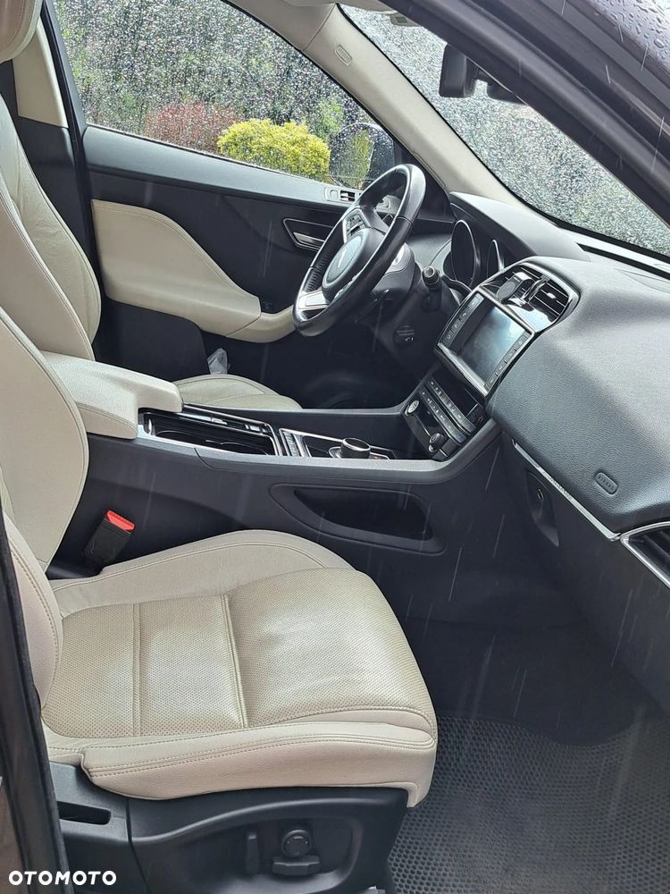Jaguar F-Pace 2.0 i4D AWD Prestige - 6