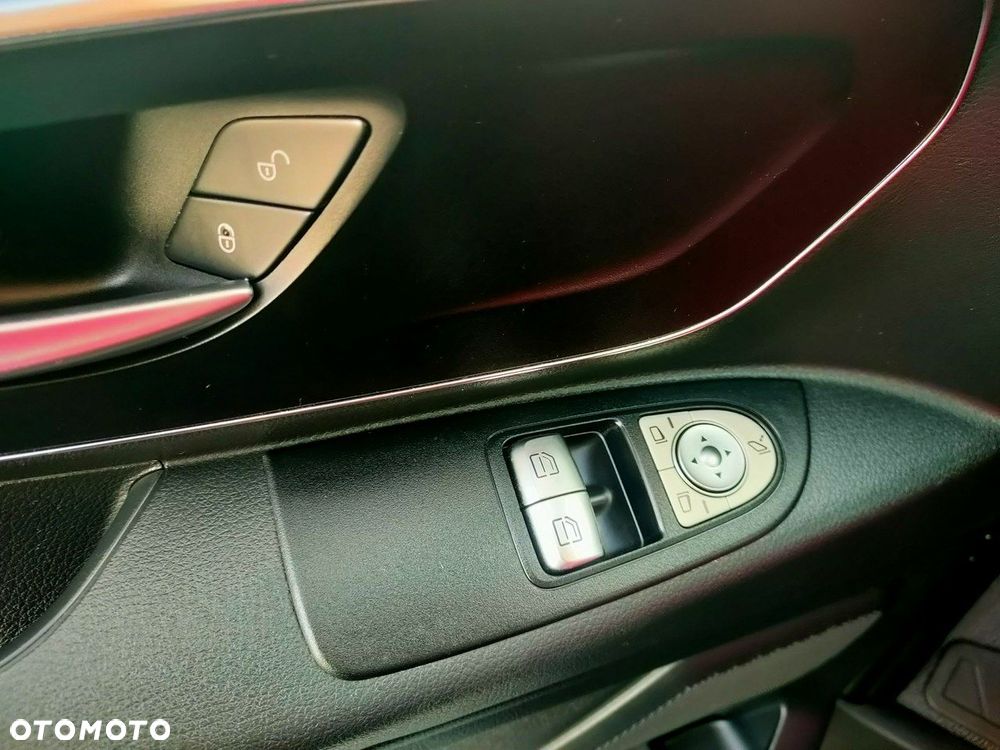 Mercedes-Benz Vito - 30