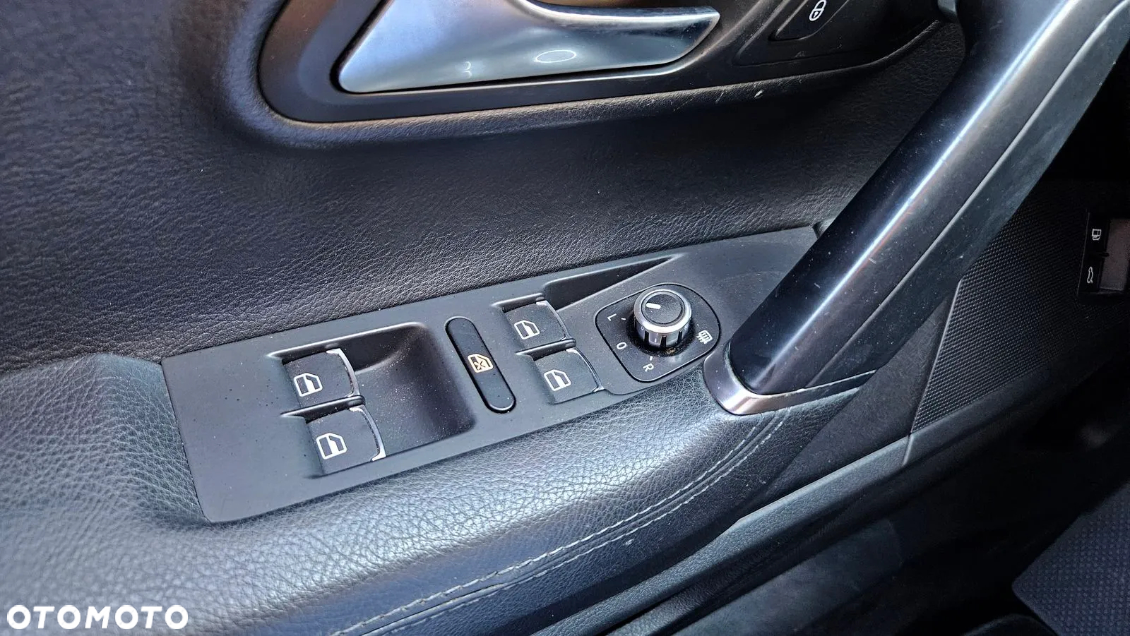 Volkswagen Passat CC 1.8 TSI - 17