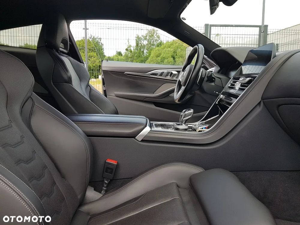 BMW Seria 8 - 13