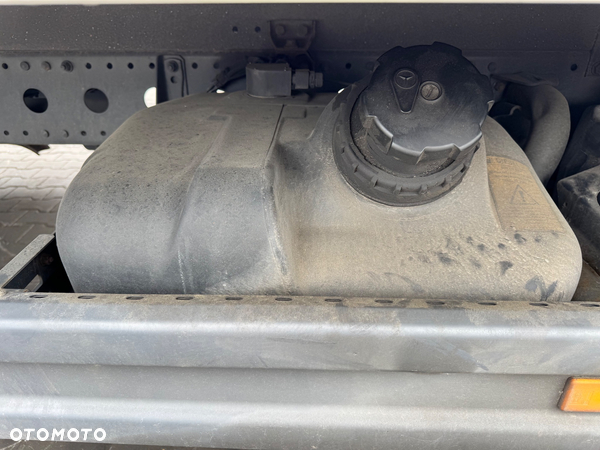 Zbiornik paliwa bak plastikowy Mercedes Atego Euro 6