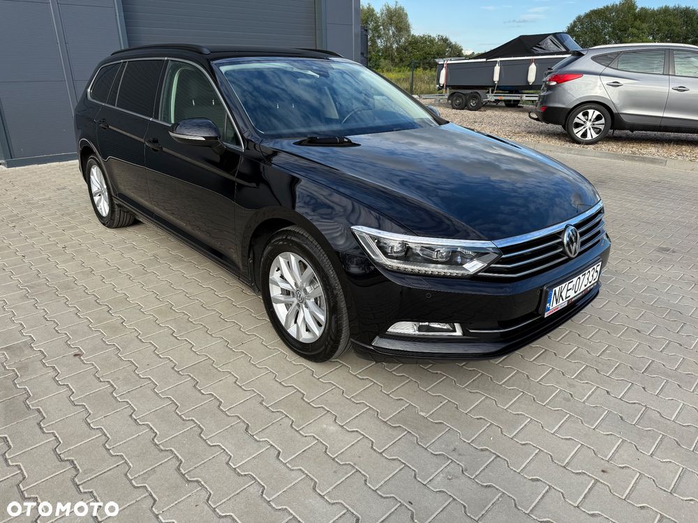 Volkswagen Passat 2.0 TDI SCR Comfortline - 12