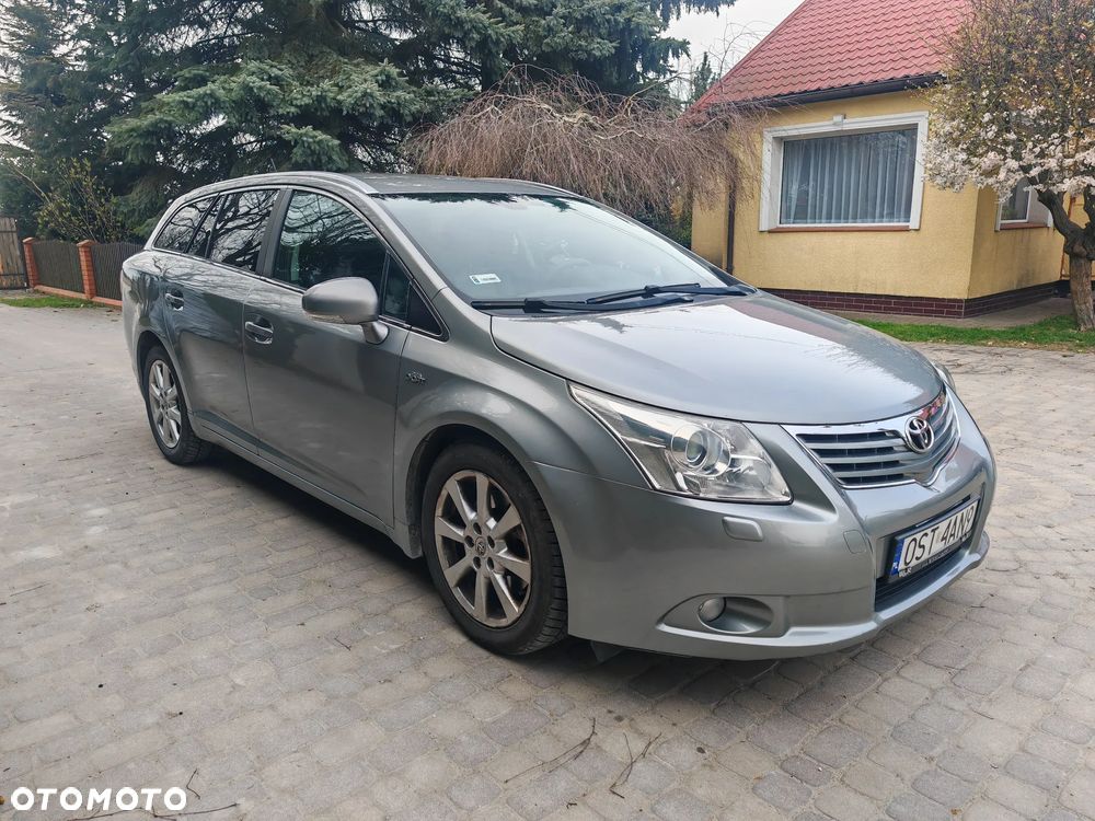 Toyota Avensis 2.2 D-4D Sol - 1