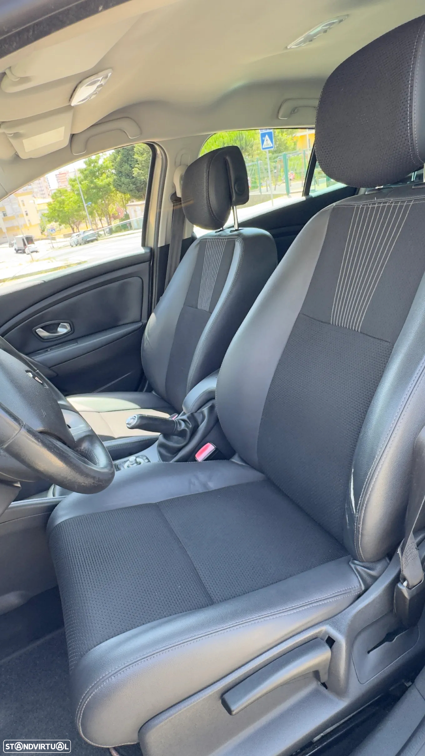 Renault Mégane 1.5 dCi Dynamique - 13