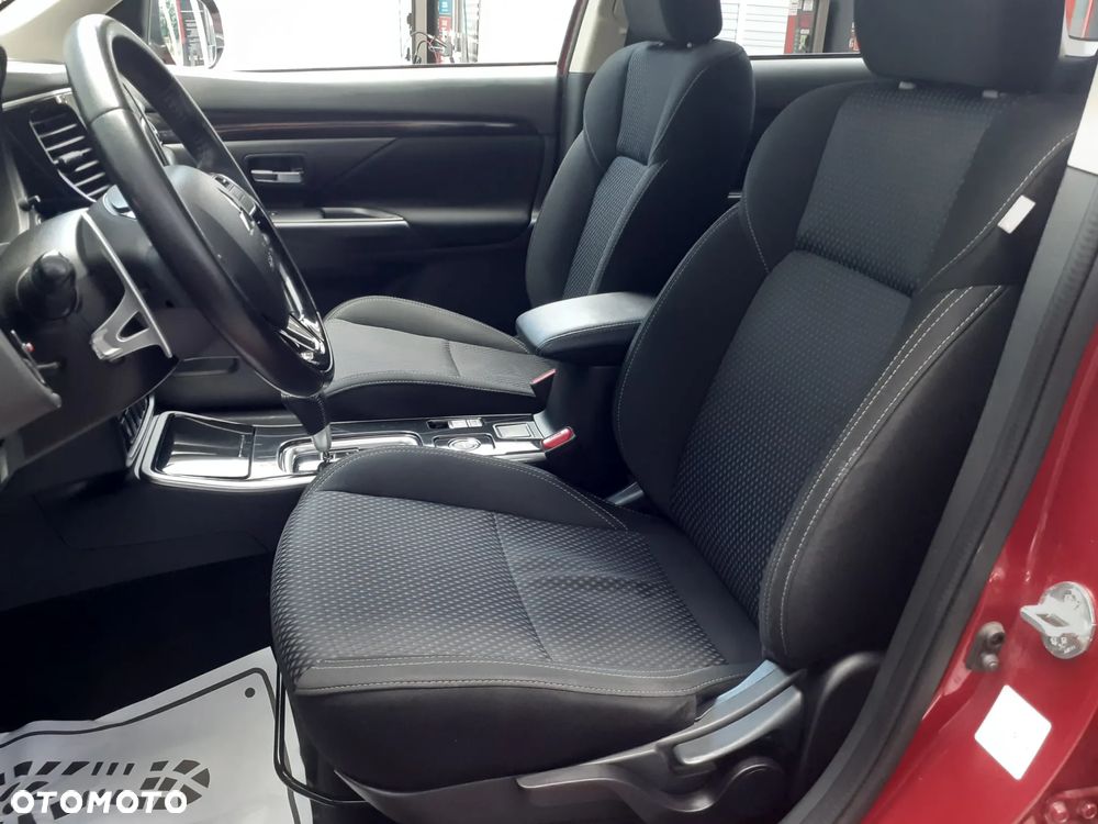 Mitsubishi Outlander 2.0 Intense 4WD CVT - 21