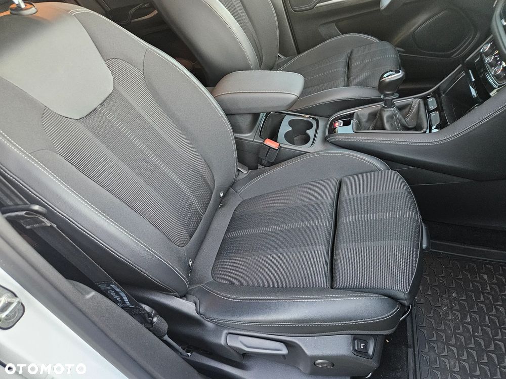 Opel Grandland X 1.2 Start/Stop Business Elegance - 27