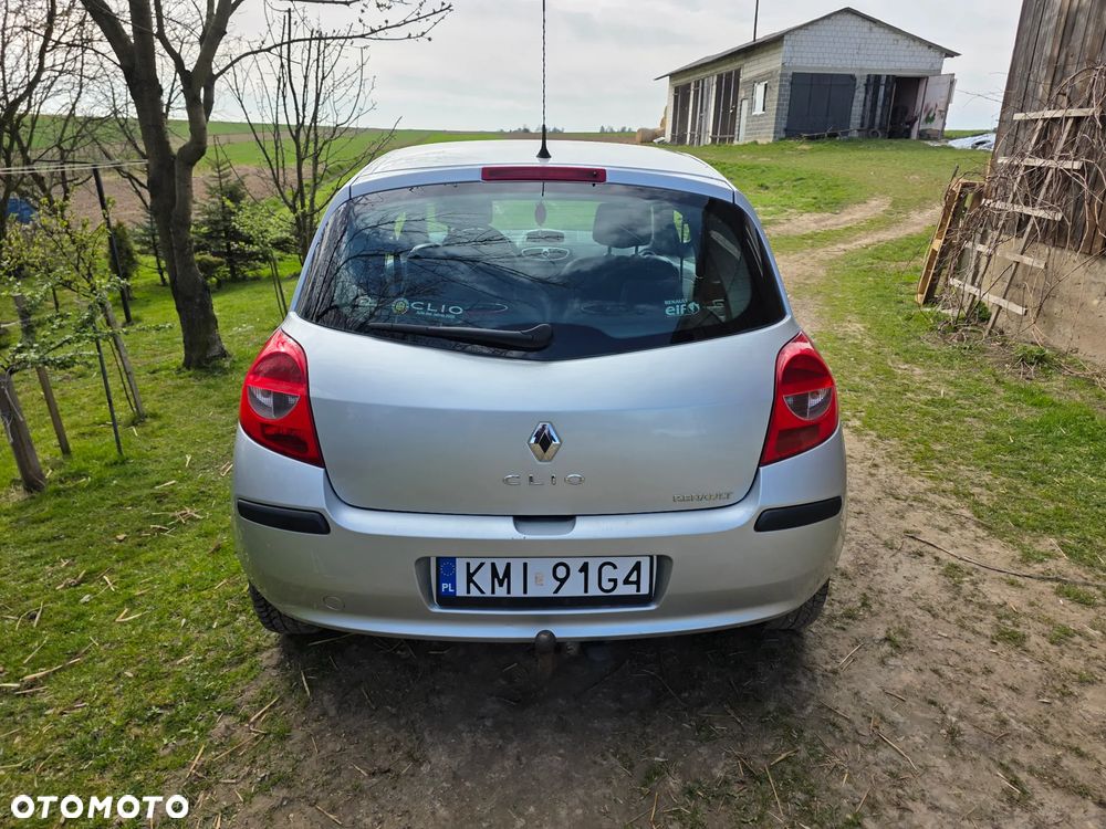 Renault Clio 1.2 16V Dynamique - 3