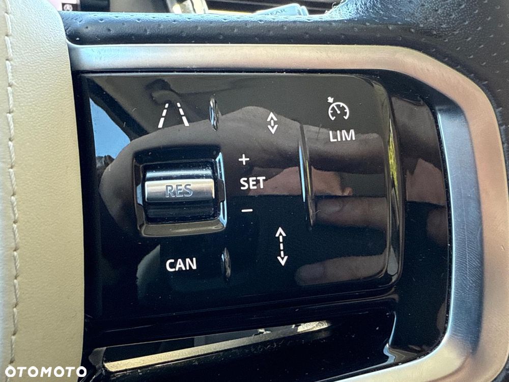 Land Rover Range Rover Velar D200 Dynamic SE - 22