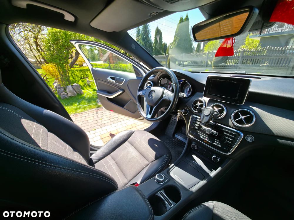 Mercedes-Benz GLA 220 CDI 4-Matic - 12