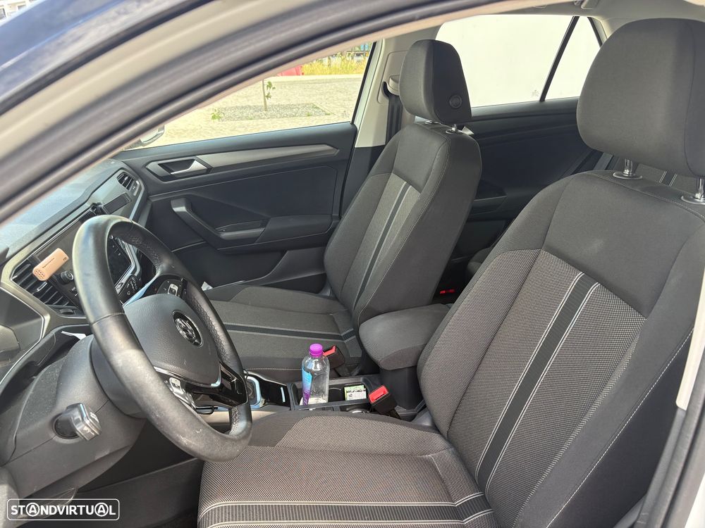 Volkswagen T-Roc 1.5 TSI Style DSG — fotografia 8