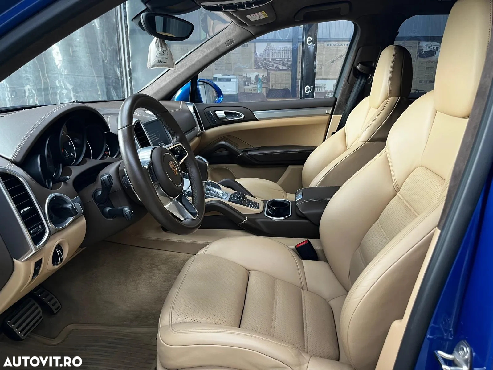 Porsche Cayenne 3.0 L - 23