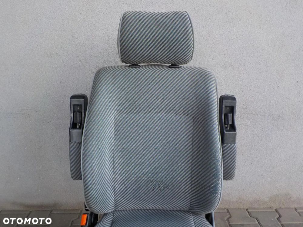 VW T4 FOTEL SIEDZENIE KIEROWCY Z PODŁOKIETNIKAMI - 6