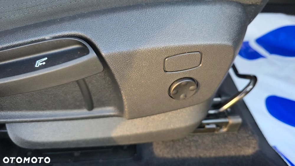 BMW Seria 2 218d Advantage - 20